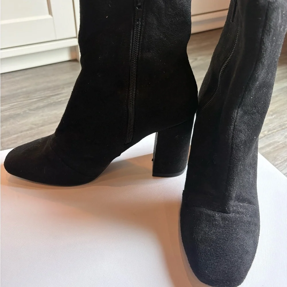 Lulu's Black Suede Pointed-Toe Ankle Booties with Side Zipper